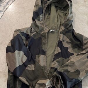 Columbia Kids Green Camouflage Raincoat